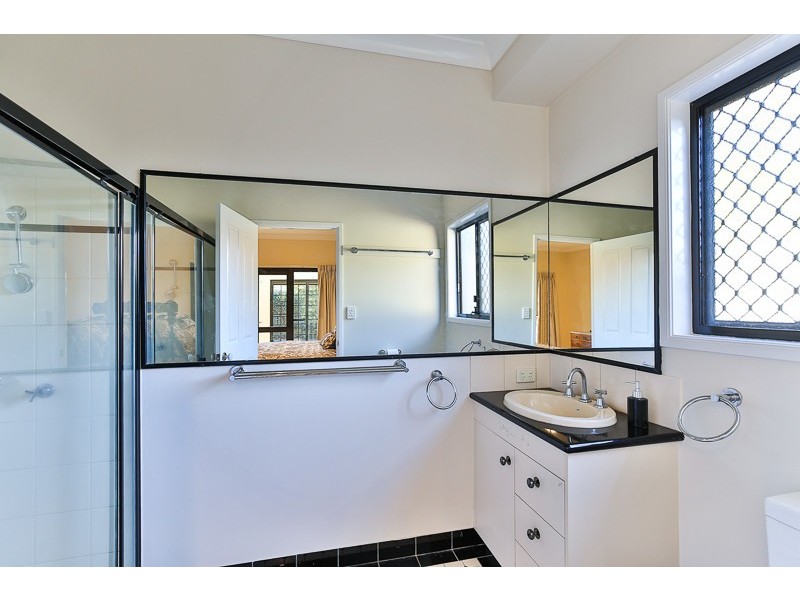 8 Turnberry Court, Middle Ridge QLD 4350