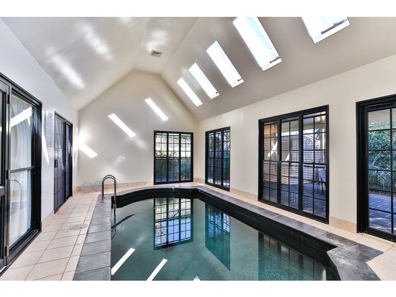 8 Turnberry Court, Middle Ridge QLD 4350