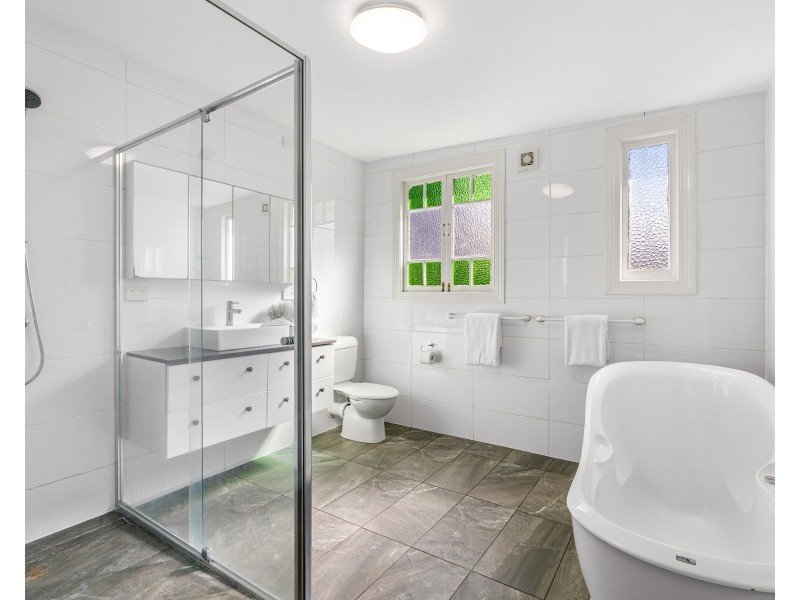 25 Ipswich Street, East Toowoomba QLD 4350