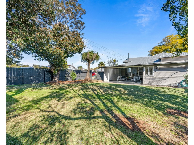25 Ipswich Street, East Toowoomba QLD 4350