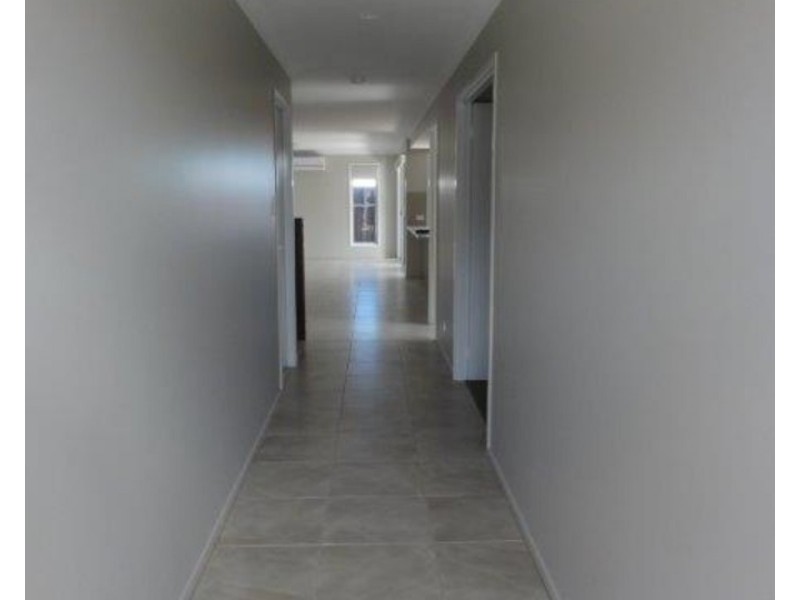 3/303 Stenner Street, Centenary Heights QLD 4350