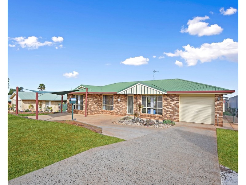 9 Candlebark Court, Glenvale QLD 4350