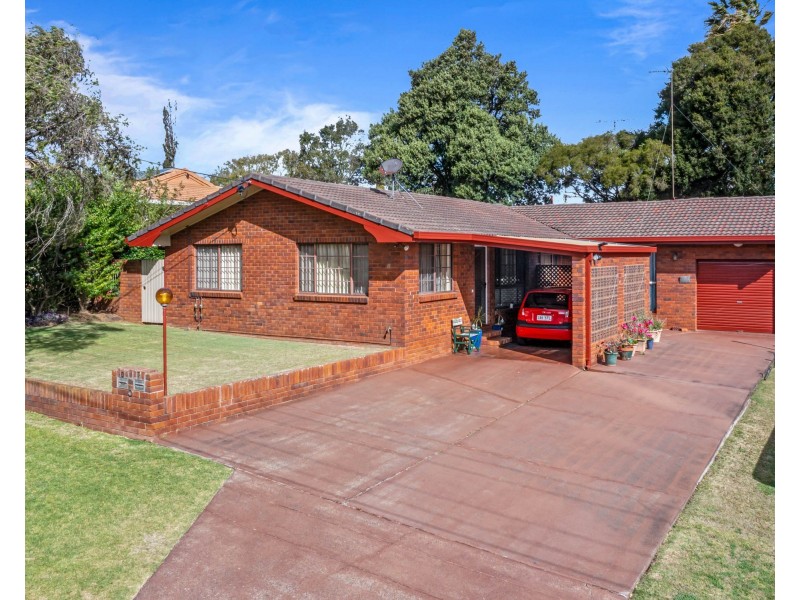 6 Cressbrook Court, Newtown QLD 4350