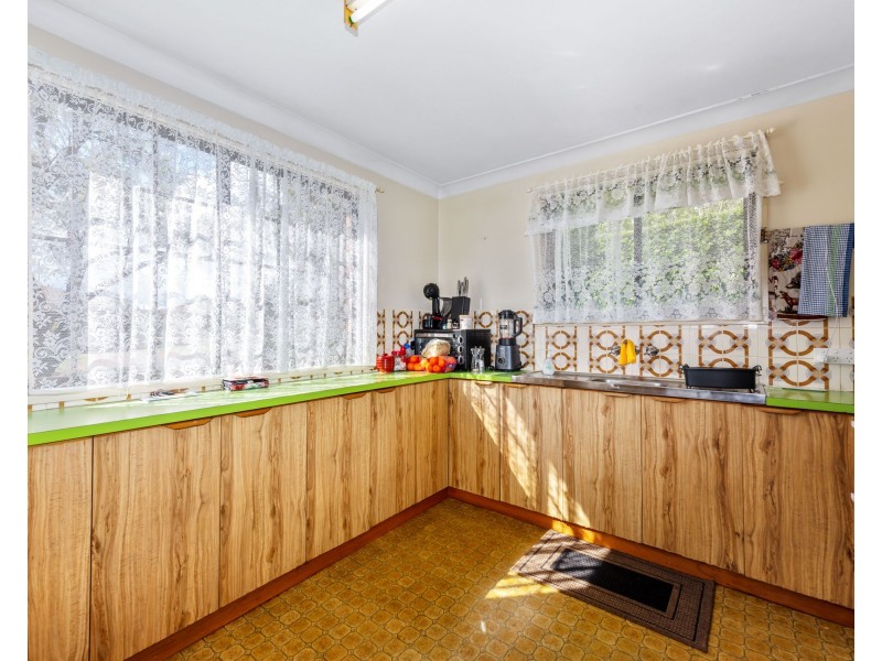 6 Cressbrook Court, Newtown QLD 4350