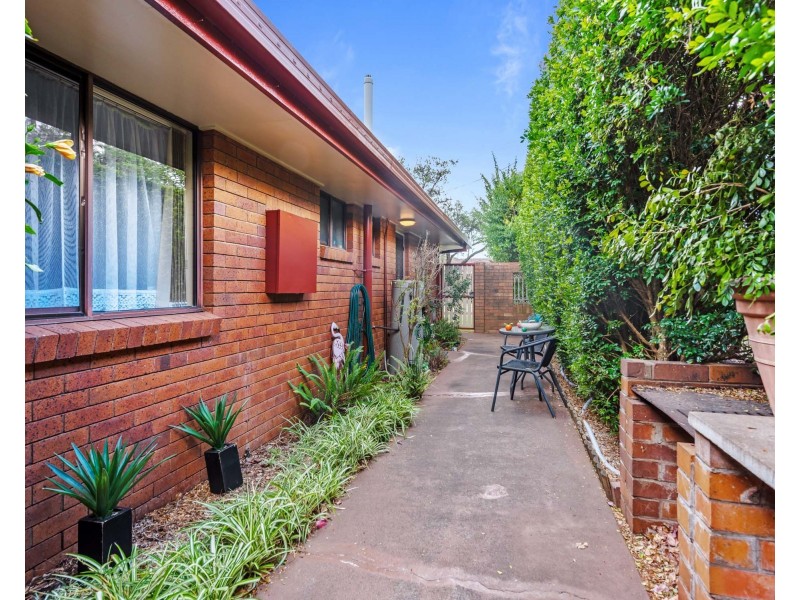 6 Cressbrook Court, Newtown QLD 4350