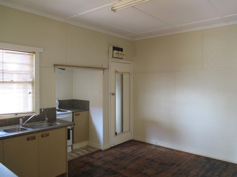 368 Tor Street, Newtown QLD 4350