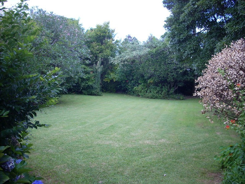 6 Kooroongah Street, Mount Lofty QLD 4350