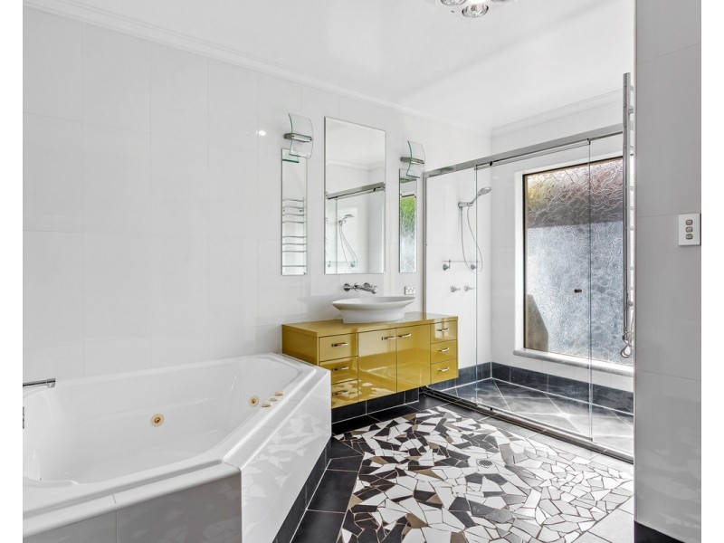 6 Kestrel Court, Rangeville QLD 4350