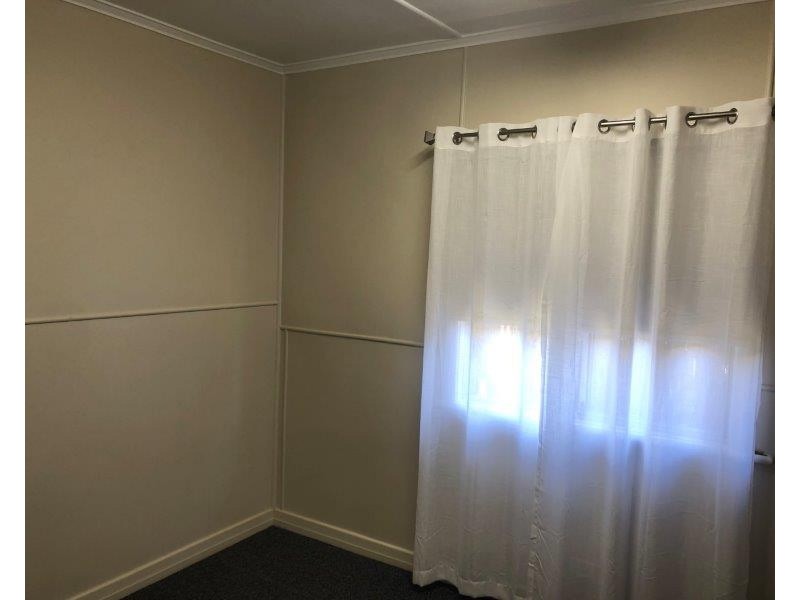 2 Pioneer Street, Rockville QLD 4350