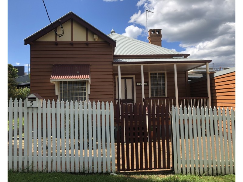 5 Grange Street, Toowoomba City QLD 4350