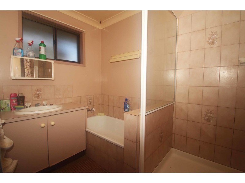 16 Redwood Street, Newtown QLD 4350