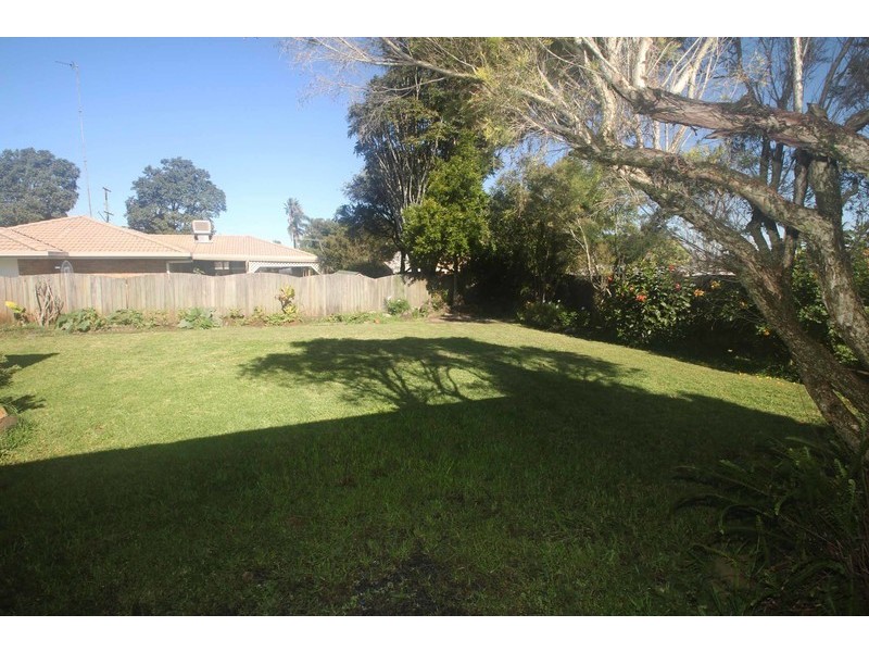 16 Redwood Street, Newtown QLD 4350