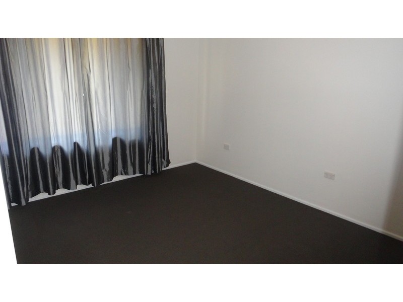 15 Regent Street, Darling Heights QLD 4350