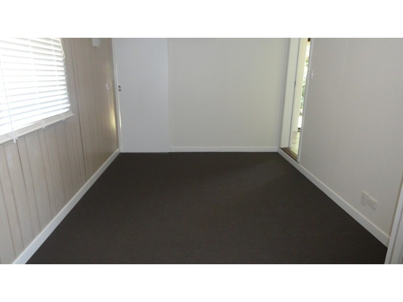 15 Regent Street, Darling Heights QLD 4350