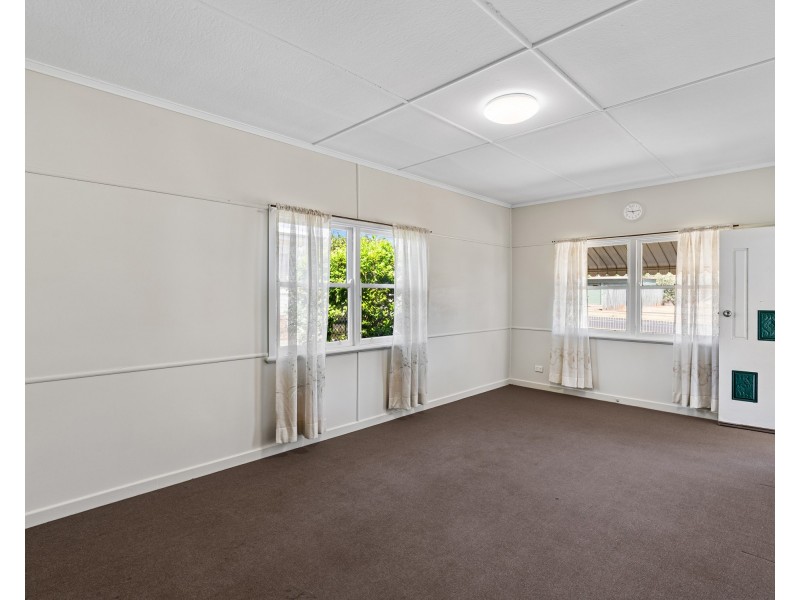 40 Holberton Street, Rockville QLD 4350