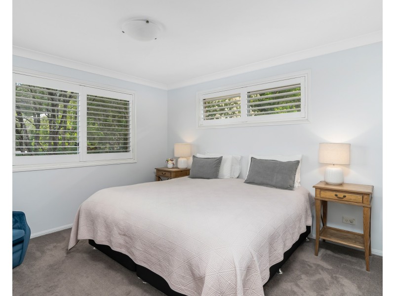 2 Rannerdale Close, Mount Lofty QLD 4350