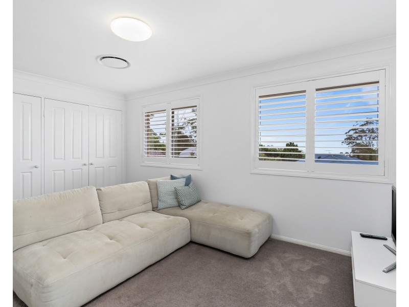 2 Rannerdale Close, Mount Lofty QLD 4350
