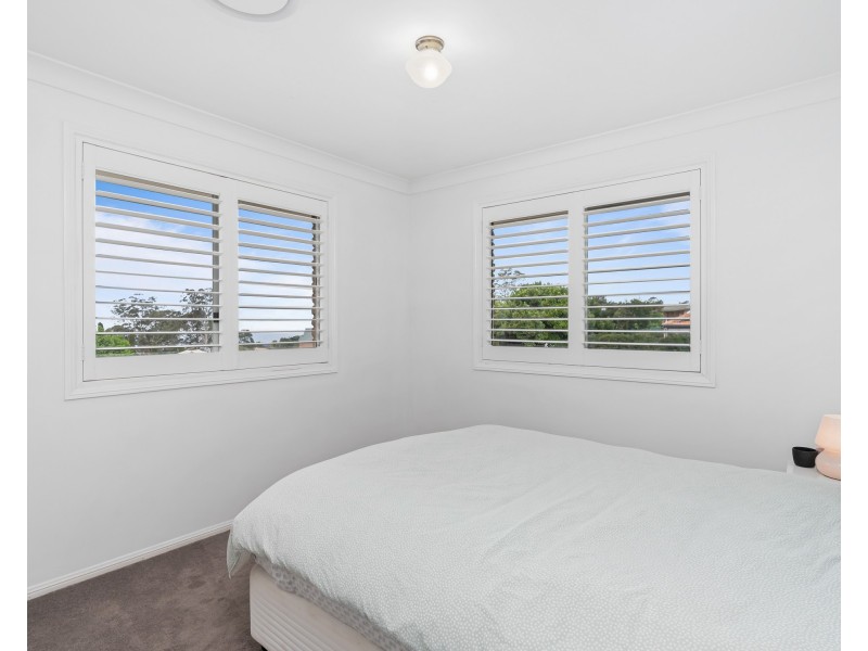 2 Rannerdale Close, Mount Lofty QLD 4350