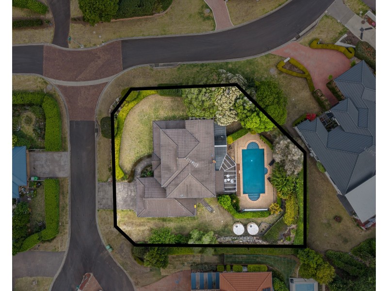 2 Rannerdale Close, Mount Lofty QLD 4350