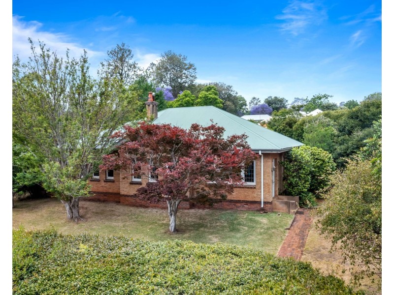 24 Godfrey Street, East Toowoomba QLD 4350