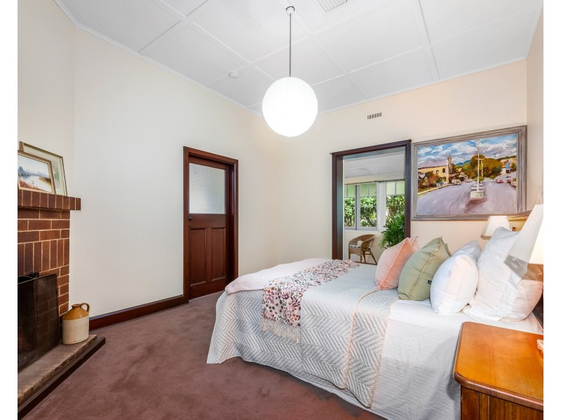 24 Godfrey Street, East Toowoomba QLD 4350