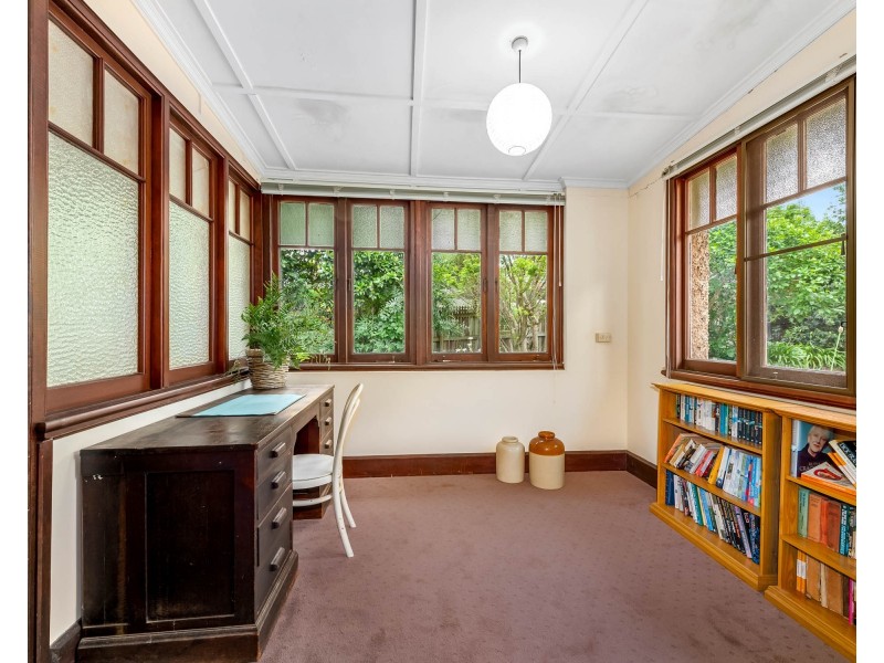 24 Godfrey Street, East Toowoomba QLD 4350