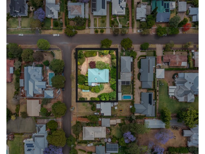 24 Godfrey Street, East Toowoomba QLD 4350