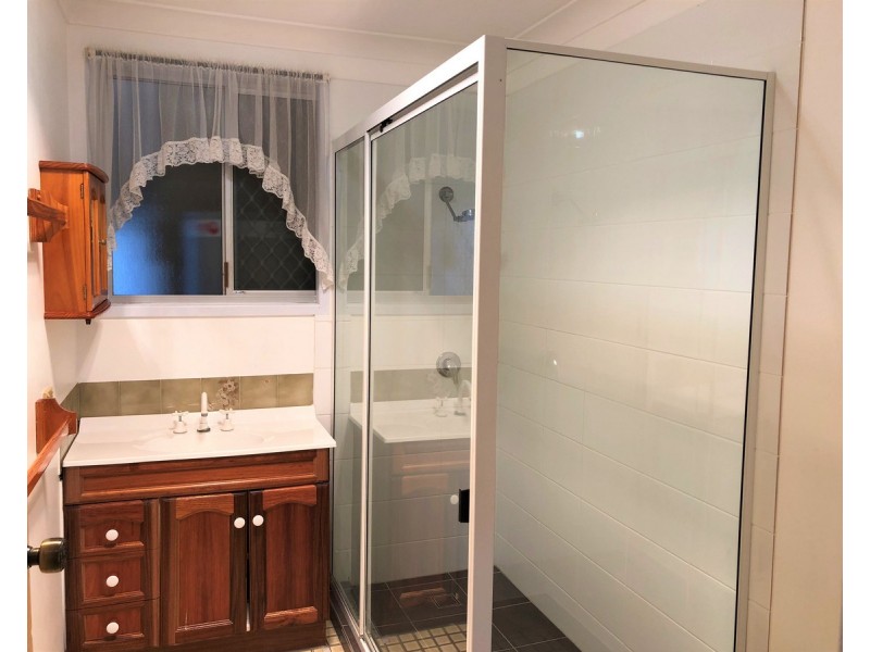 37 Lindberg Street, Wilsonton QLD 4350