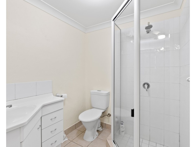 11/9 Uniplaza Court, Kearneys Spring QLD 4350