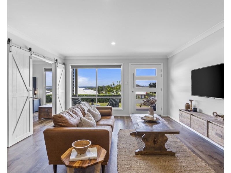 33 Sportsman Drive, Kleinton QLD 4352