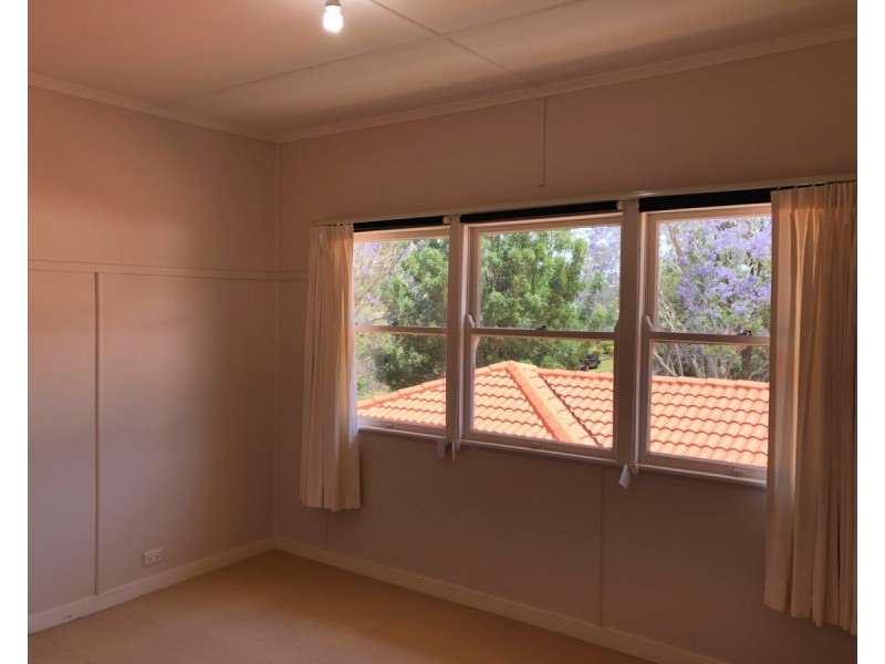 8 Fairholme Street, East Toowoomba QLD 4350