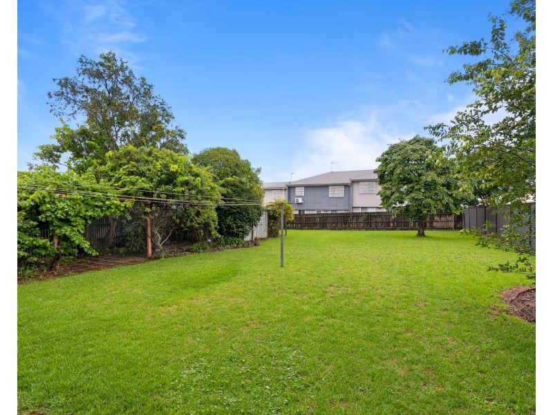 235 Long Street, South Toowoomba QLD 4350