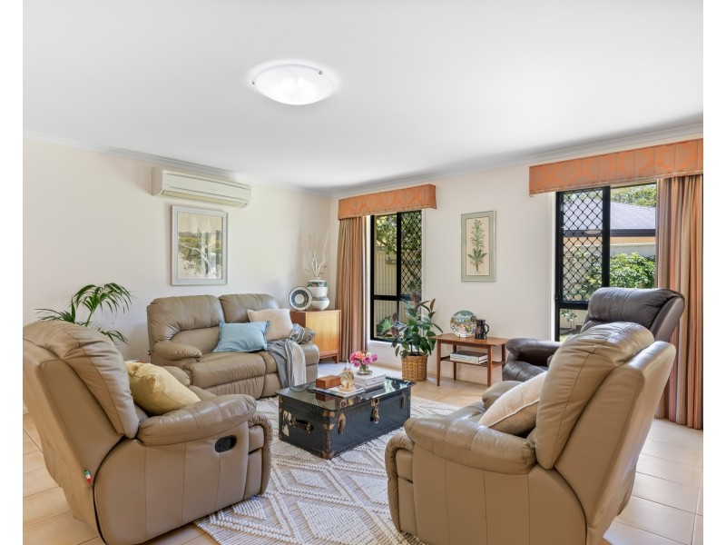 26 Shelton Crescent, Kearneys Spring QLD 4350