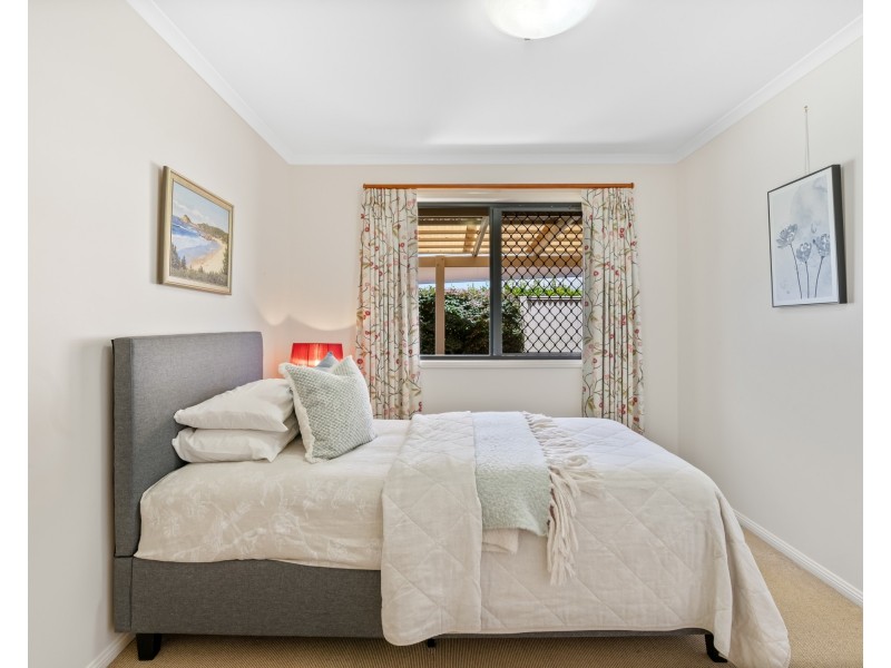 26 Shelton Crescent, Kearneys Spring QLD 4350