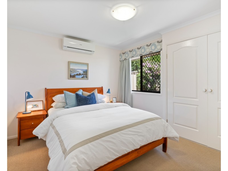 26 Shelton Crescent, Kearneys Spring QLD 4350