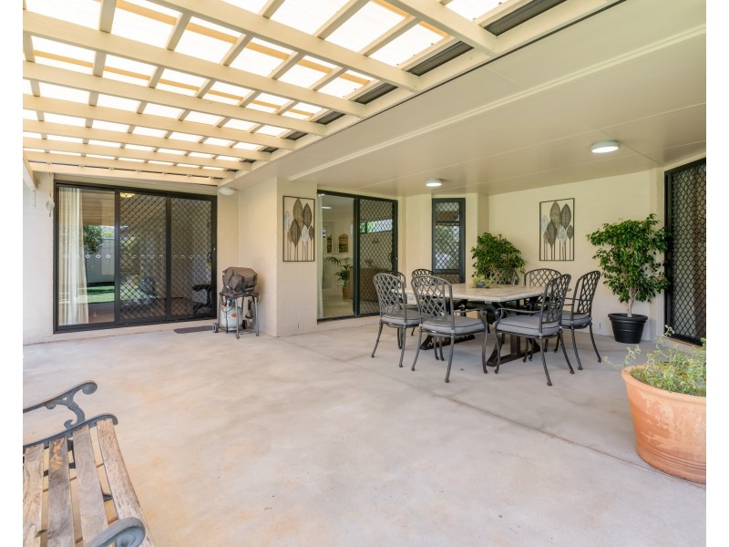 26 Shelton Crescent, Kearneys Spring QLD 4350