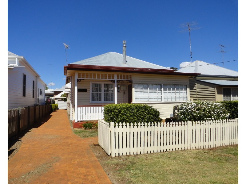 14 Lilley Street, East Toowoomba QLD 4350