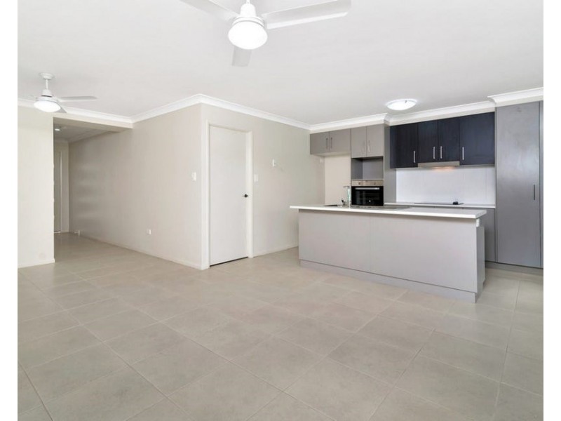 4/9 McCook Street, South Toowoomba QLD 4350