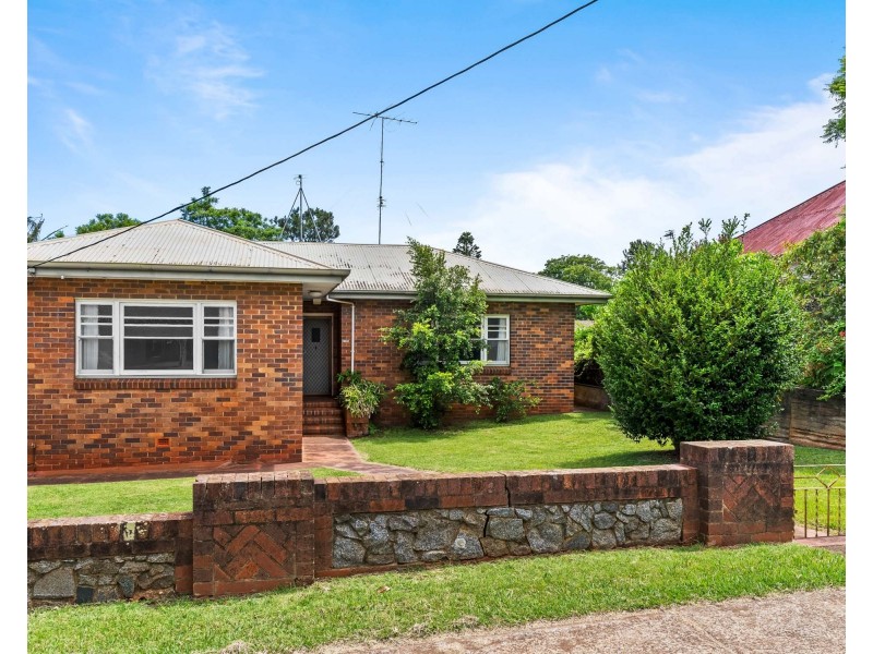 205 South Street, South Toowoomba QLD 4350
