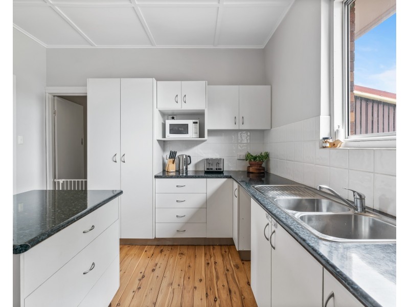 211 Long Street, South Toowoomba QLD 4350