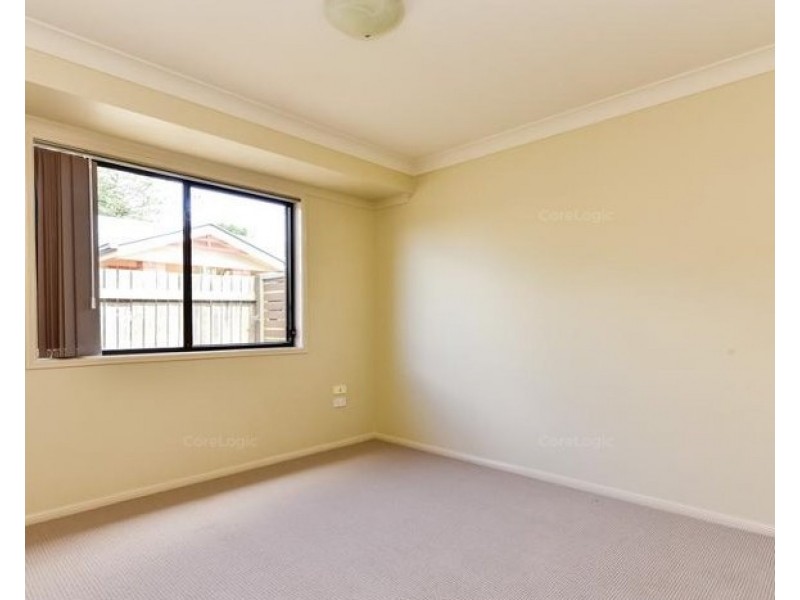 2/3A Burton Street, Harristown QLD 4350