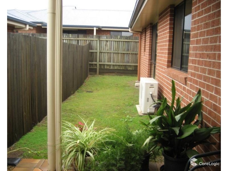 2/3A Burton Street, Harristown QLD 4350