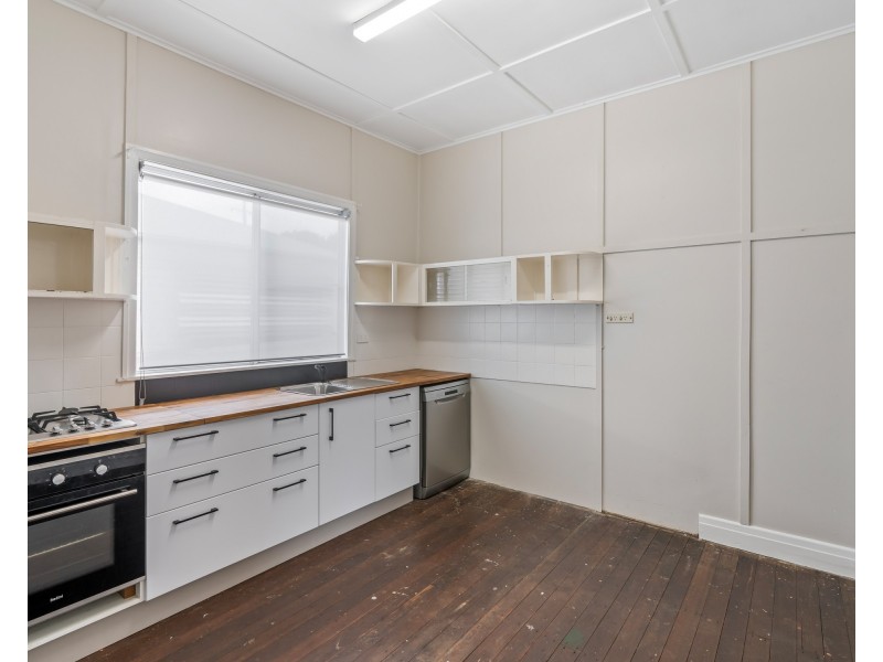 6 Macarthur Street, South Toowoomba QLD 4350