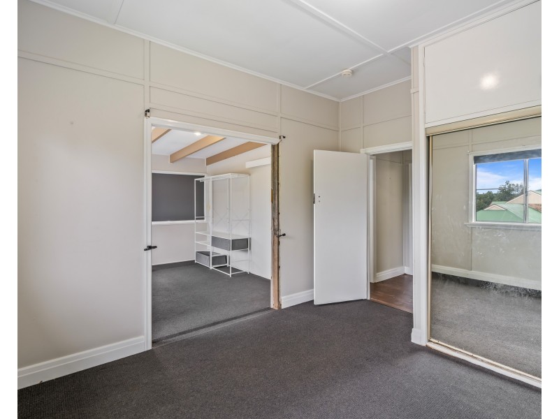 6 Macarthur Street, South Toowoomba QLD 4350