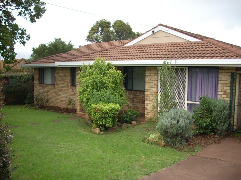 12 Jennifer Crescent, Darling Heights QLD 4350