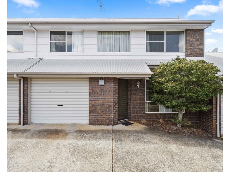 2/81 North Street, Harlaxton QLD 4350