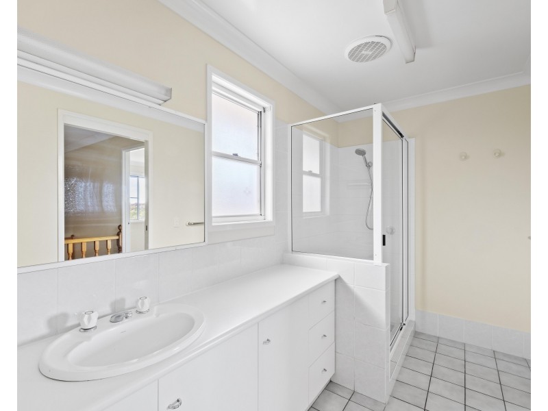 2/81 North Street, Harlaxton QLD 4350