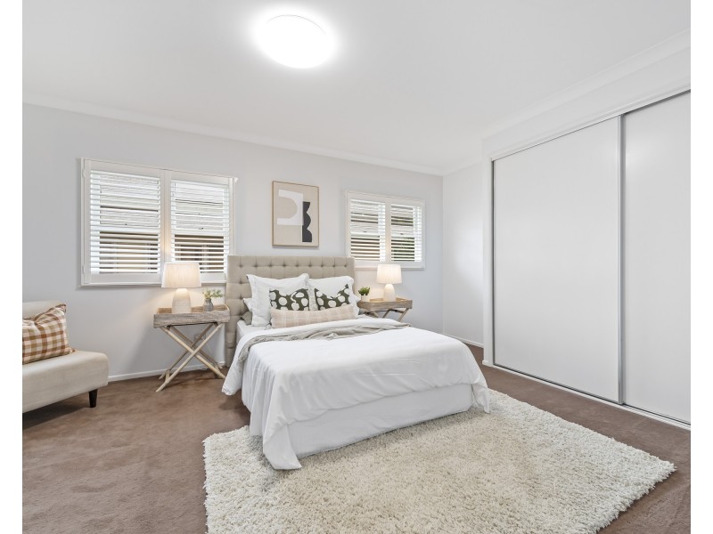 9 Glendower Street, Mount Lofty QLD 4350