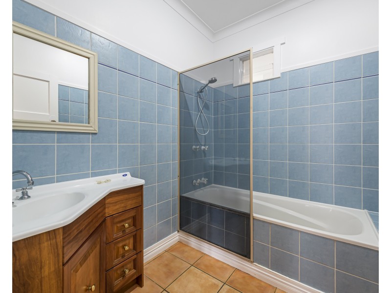 7 Turner Street, Newtown QLD 4350