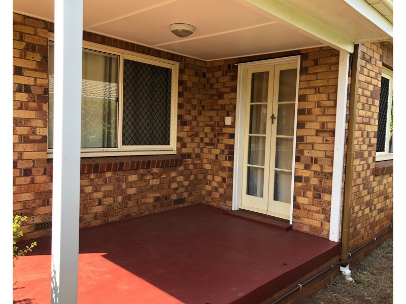 16 Crown Street, Rangeville QLD 4350